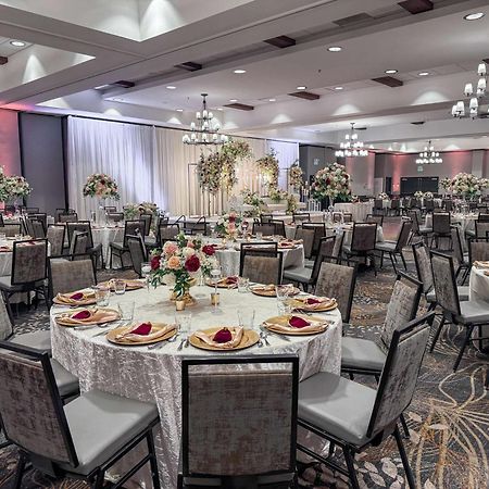 Hilton Sacramento Arden West Hotel Екстериор снимка