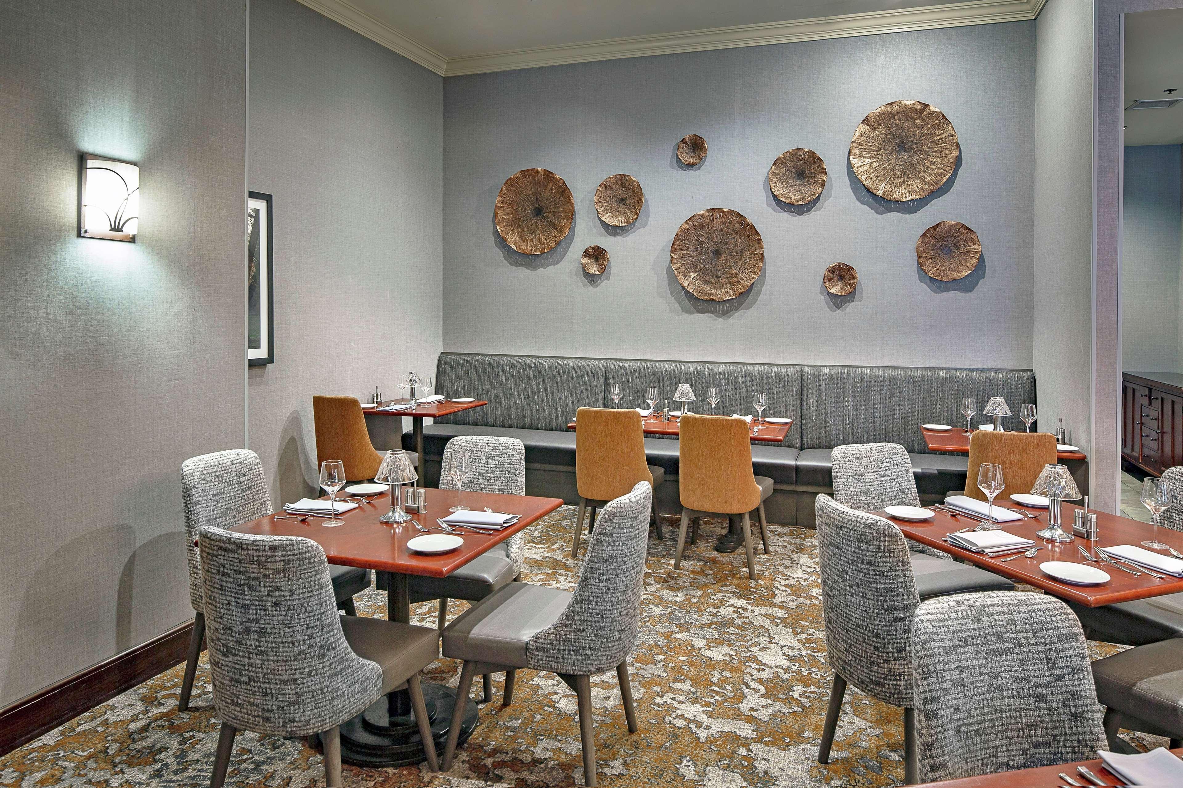 Hilton Sacramento Arden West Hotel Екстериор снимка