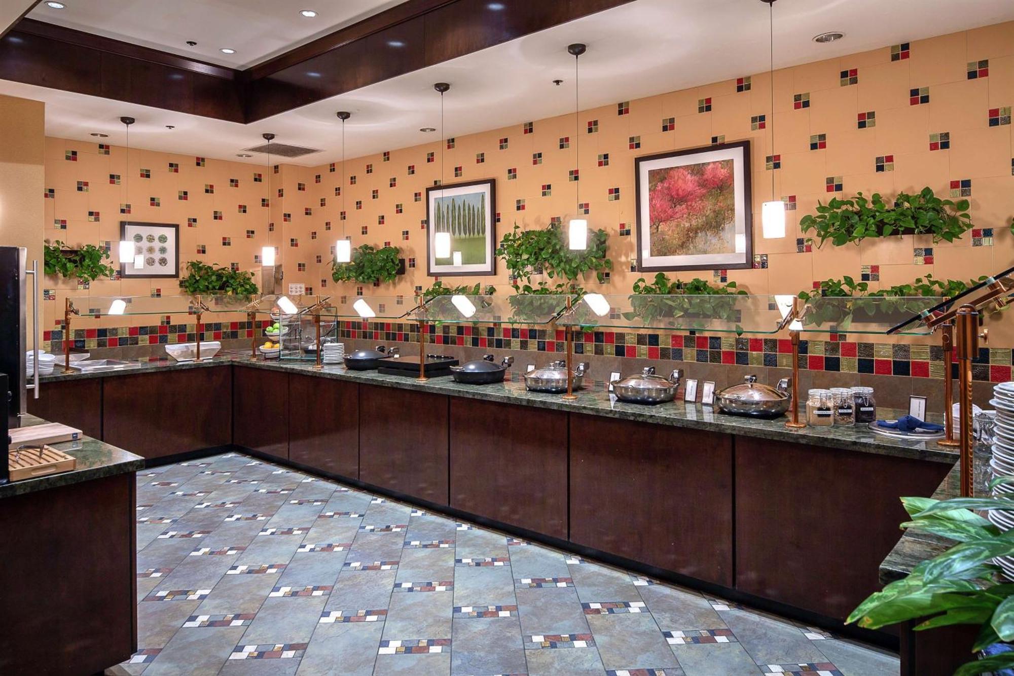 Hilton Sacramento Arden West Hotel Екстериор снимка
