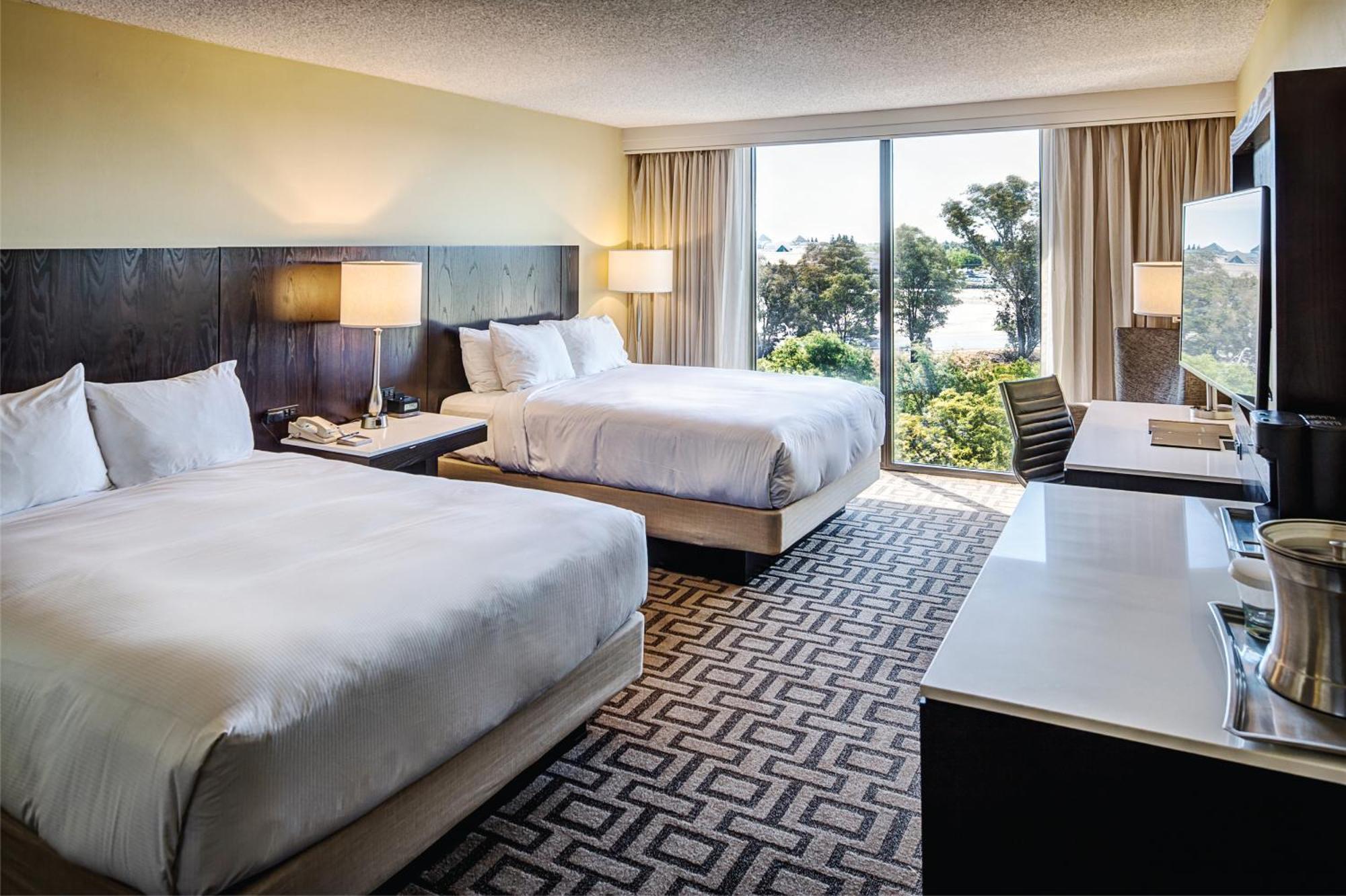 Hilton Sacramento Arden West Hotel Екстериор снимка