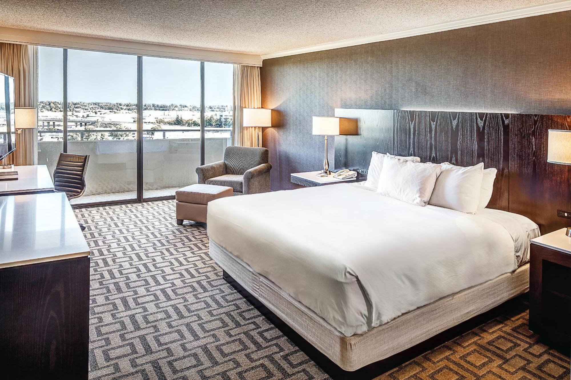 Hilton Sacramento Arden West Hotel Екстериор снимка