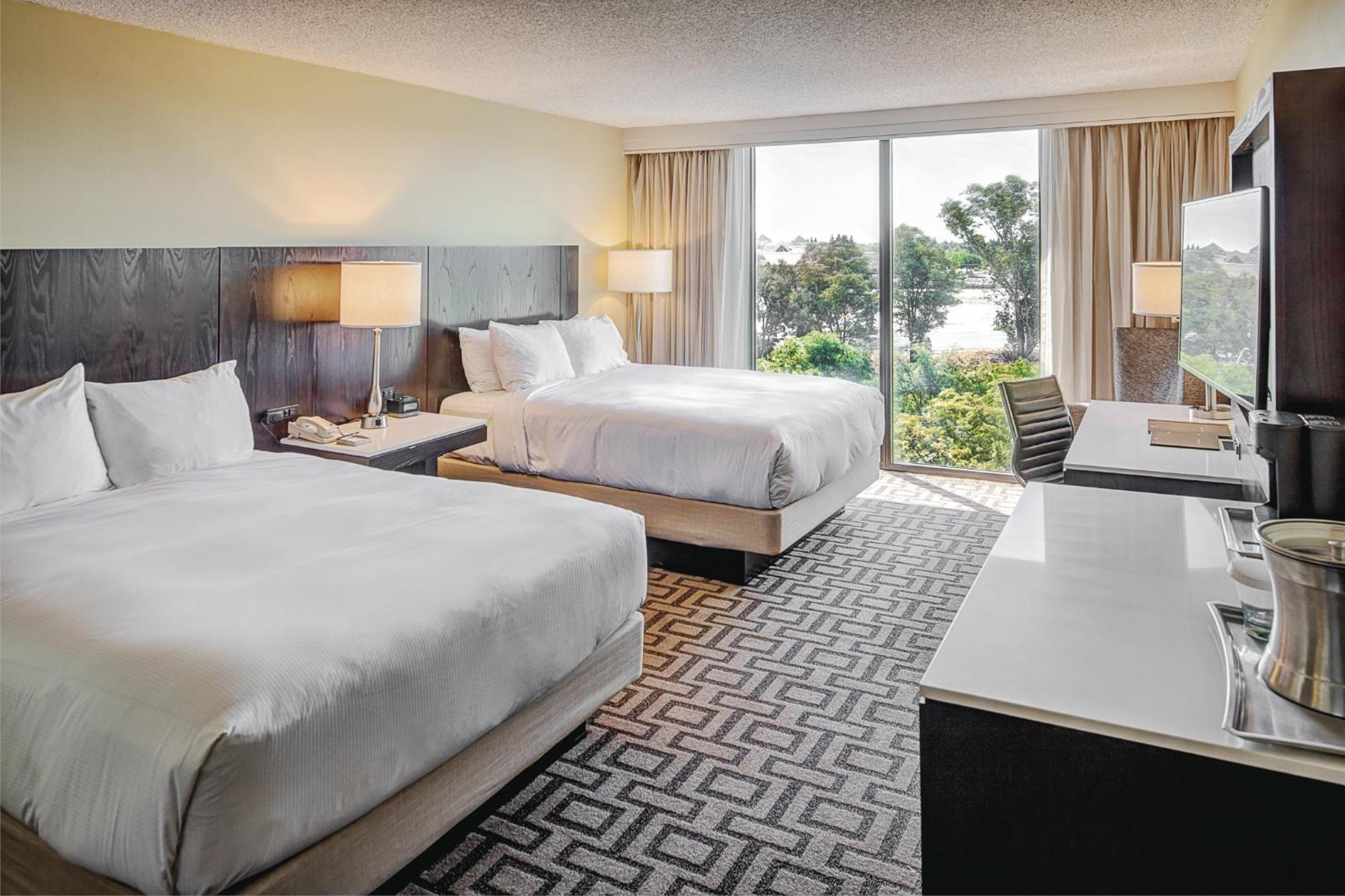 Hilton Sacramento Arden West Hotel Екстериор снимка