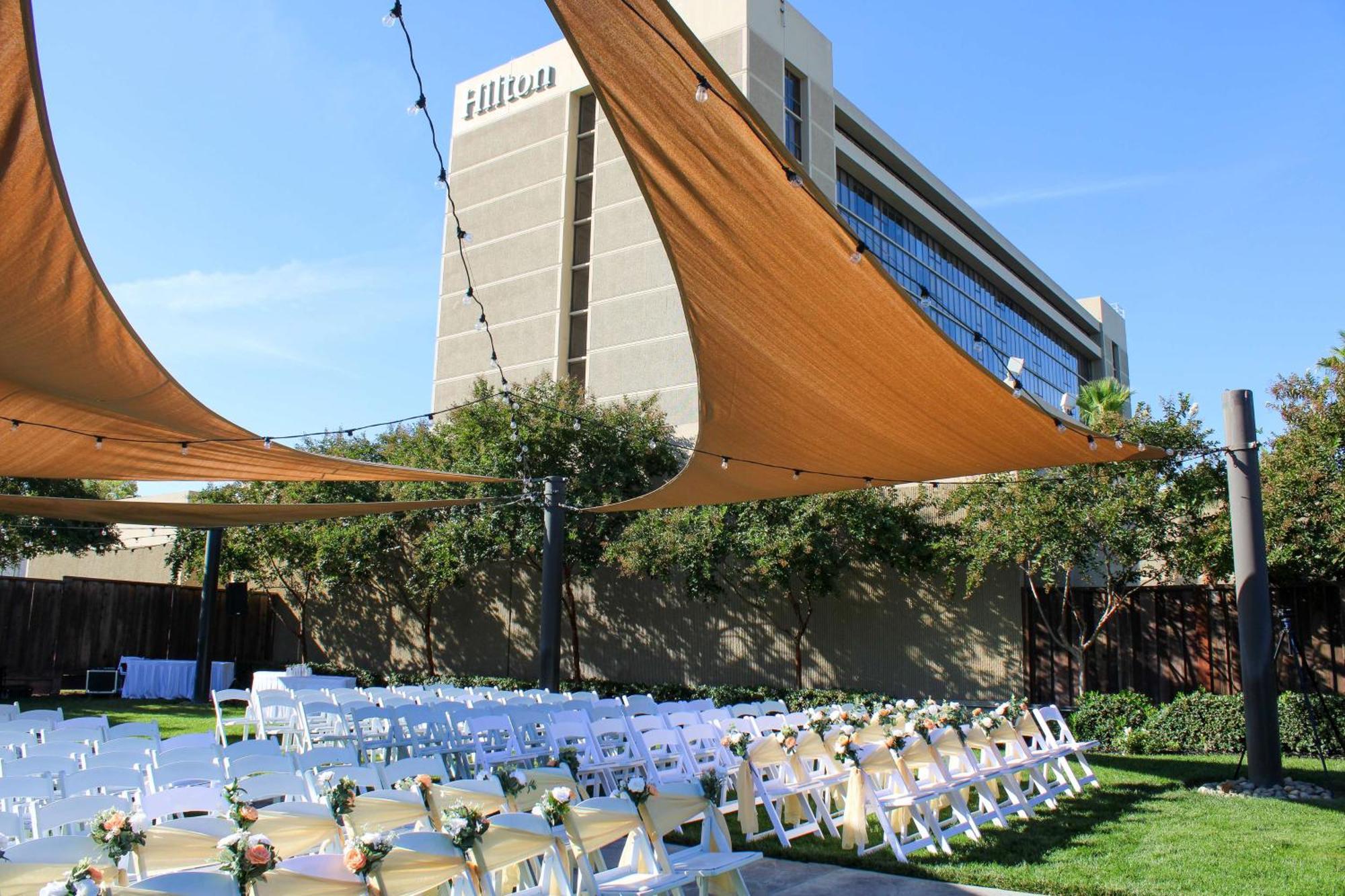 Hilton Sacramento Arden West Hotel Екстериор снимка